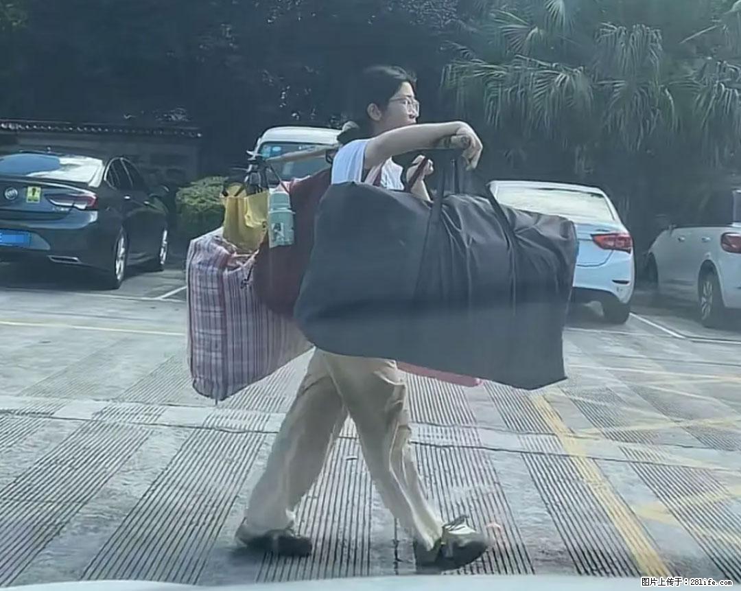 全网追的“扁担女孩”，找了一份暑假工，时薪12元 - 嘉峪关生活资讯 - 嘉峪关28生活网 jyg.28life.net
